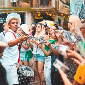 Carnestoltes 2025: així queden els horaris de tancament dels locals d’oci i restauració