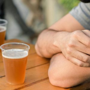 El govern vol restringir la publicitat d’alcohol a les terrasses