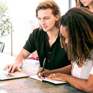 Nova convocatòria d’ajuts del CCAM per obertura i reforma de locals i transformació digital